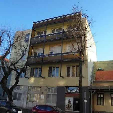 Stylish Delight In Downtown Of Apartment