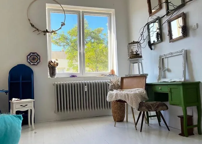 Stylish Delight In Downtown Of Apartment Debrecen
